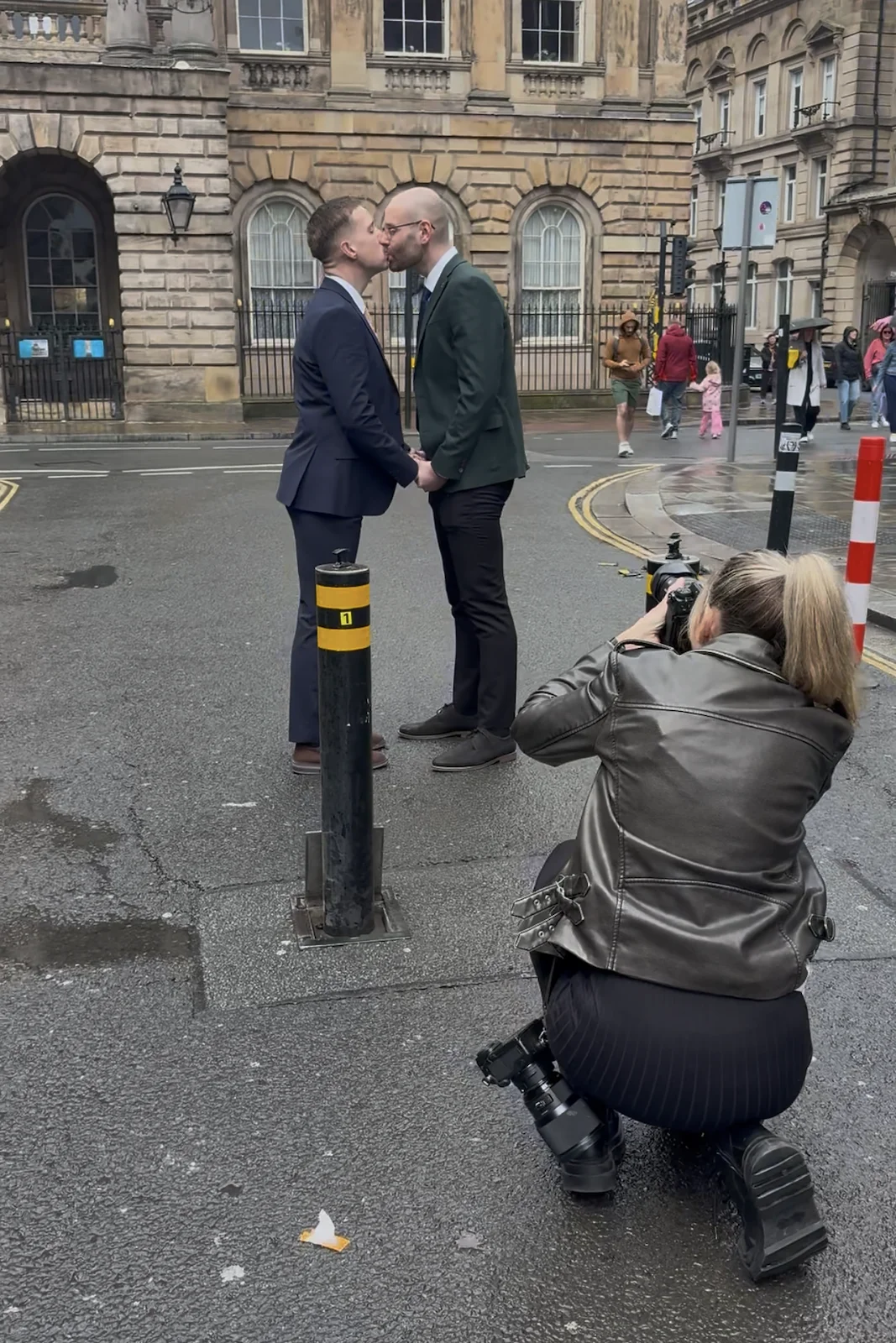 How to Choose a Wedding Photographer You Can Trust